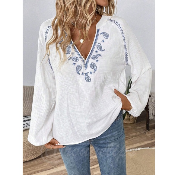 100% Cotton Embroidered White Long Sleeve Shirt V-Neck - Picture 4 of 14